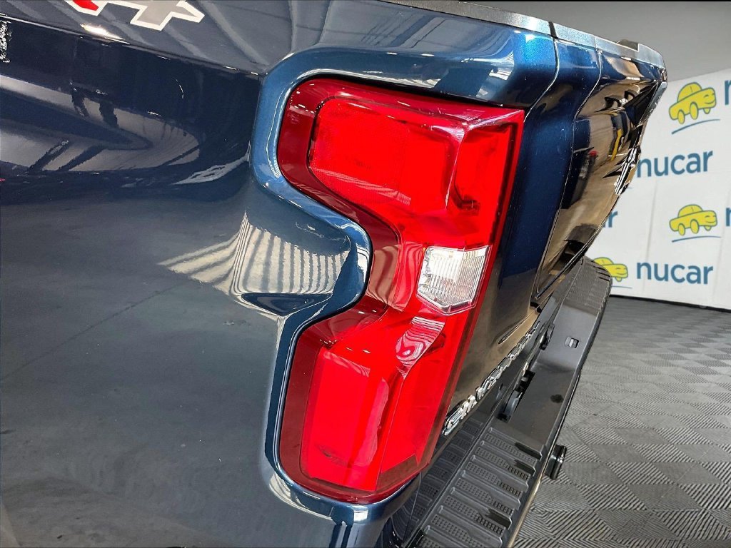 Used 2022 Chevrolet Silverado 1500 LTZ w/ LTZ Convenience Package II AWD/4WD image 35