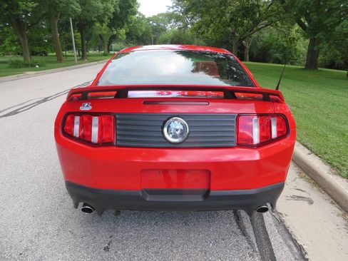 Used 2011 Ford Mustang GT Premium w/ GT Coupe Accessory Pkg 5 image 4