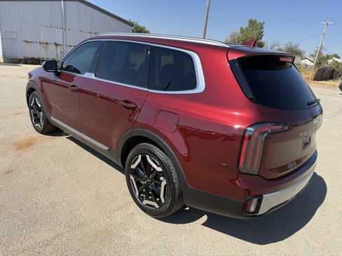 Used 2023 Kia Telluride EX image 6