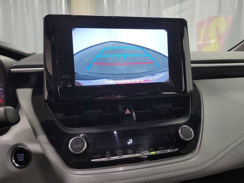 Used 2023 Toyota Corolla SE w/ SE Premium Package image 16