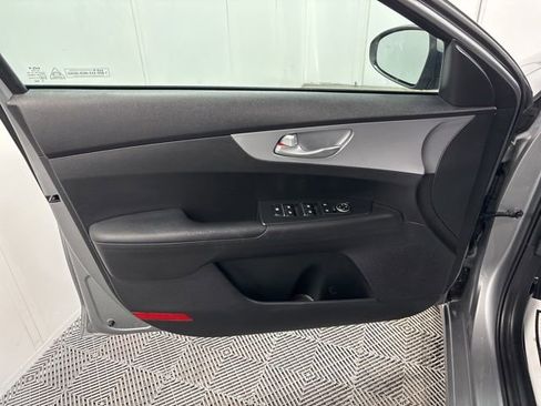 Used 2023 Kia Forte LXS FWD image 12