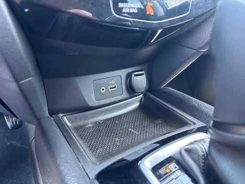 Used 2019 Nissan Rogue SV AWD/4WD image 28