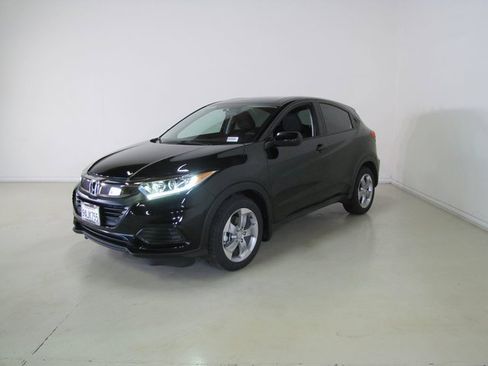 Used 2022 Honda HR-V LX image 1