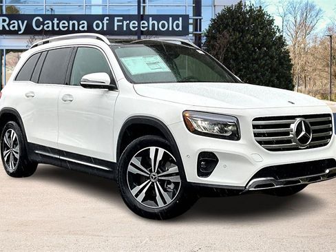 New 2026 Mercedes-Benz GLB 250 4MATIC image 2