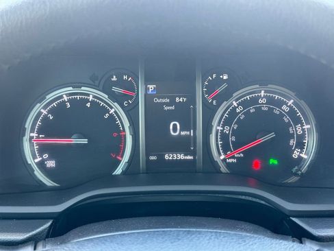 Used 2022 Toyota 4Runner Limited image 29