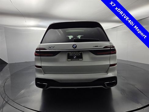 Used 2023 BMW X7 xDrive40i w/ M Sport Package image 8