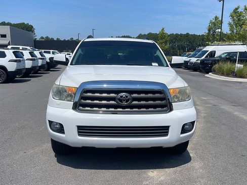 Used 2016 Toyota Sequoia SR5 w/ Premium Package AWD/4WD image 2