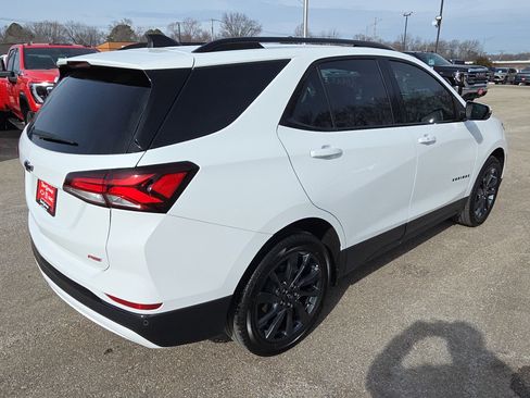 Used 2024 Chevrolet Equinox RS w/ RS Leather Package image 9