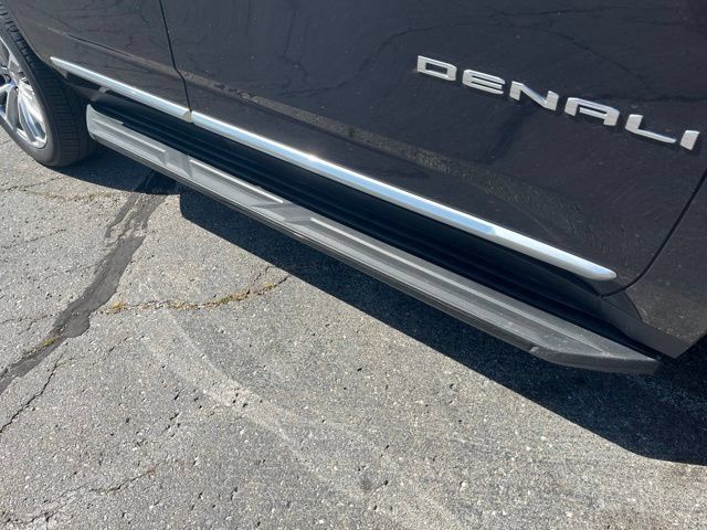 Used 2022 GMC Yukon Denali AWD/4WD image 5