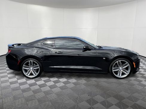 Used 2017 Chevrolet Camaro SS RWD image 7