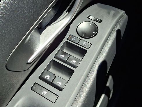 Used 2025 Hyundai Tucson SE AWD/4WD image 25