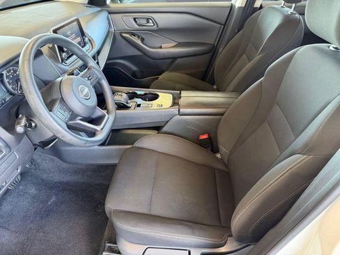 Used 2024 Nissan Rogue S FWD image 5
