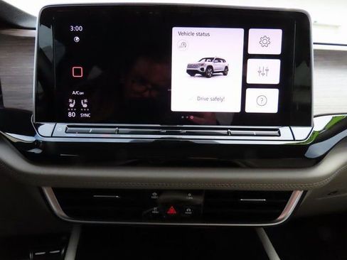 Used 2025 Volkswagen Atlas SEL Premium R-Line image 28