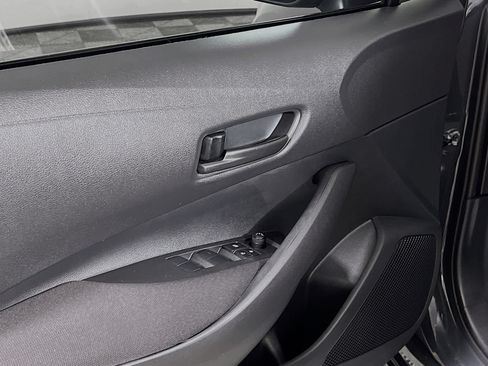Used 2025 Toyota Corolla LE FWD image 17