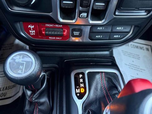 Used 2018 Jeep Wrangler Unlimited Rubicon image 25