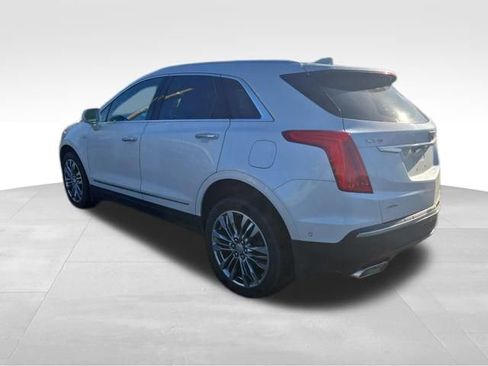 Used 2017 Cadillac XT5 Premium Luxury w/ Driver Assist Package image 5