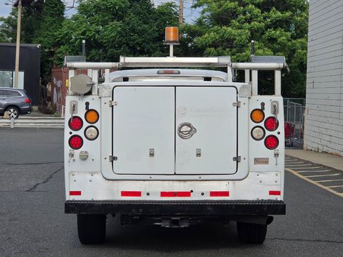 Used 2011 Ford F250 XL RWD image 6