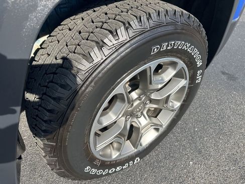 Used 2022 Jeep Cherokee Trailhawk w/ Trailer Tow Group image 41