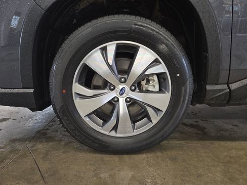 Used 2025 Subaru Ascent Premium image 10