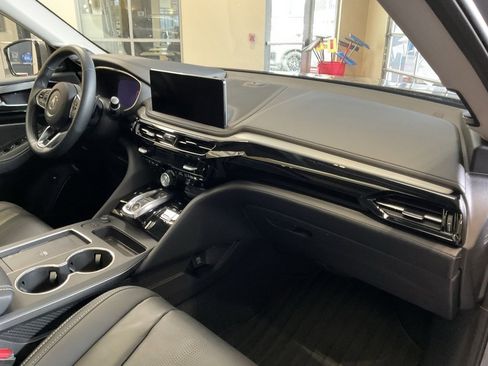 Certified 2025 Acura MDX w/ Technology Package image 20