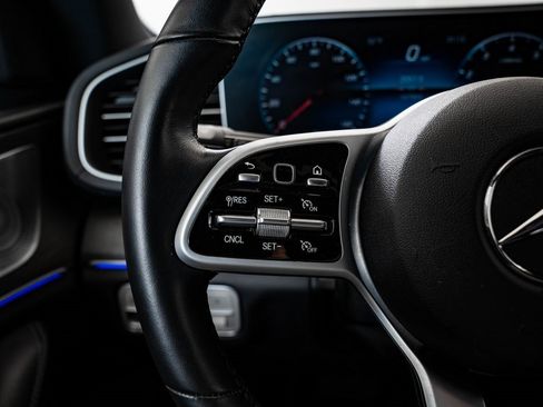 Used 2020 Mercedes-Benz GLS 450 4MATIC image 33