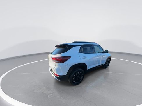 Used 2022 Chevrolet TrailBlazer LT w/ Driver Confidence Package image 8