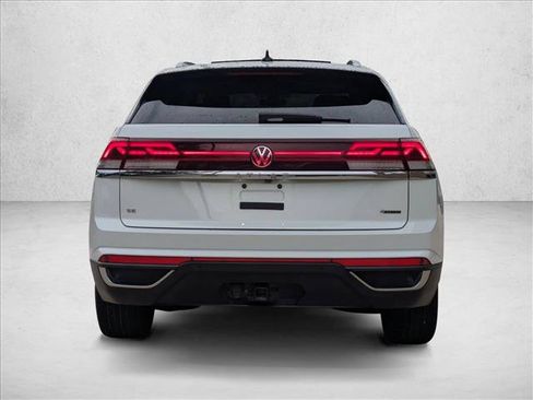 Used 2024 Volkswagen Atlas Cross Sport SE w/ Panoramic Sunroof Package AWD/4WD image 7
