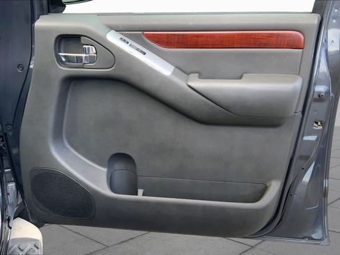 Used 2012 Nissan Pathfinder LE w/ DVD Entertainment Pkg RWD image 19