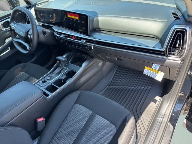 New 2026 Kia Sorento LX FWD image 16