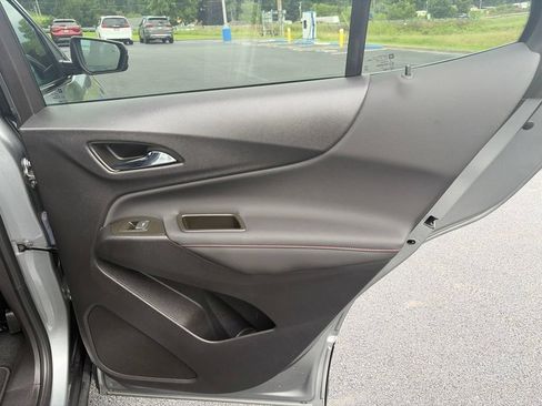 Used 2023 Chevrolet Equinox RS w/ RS Leather Package AWD/4WD image 36