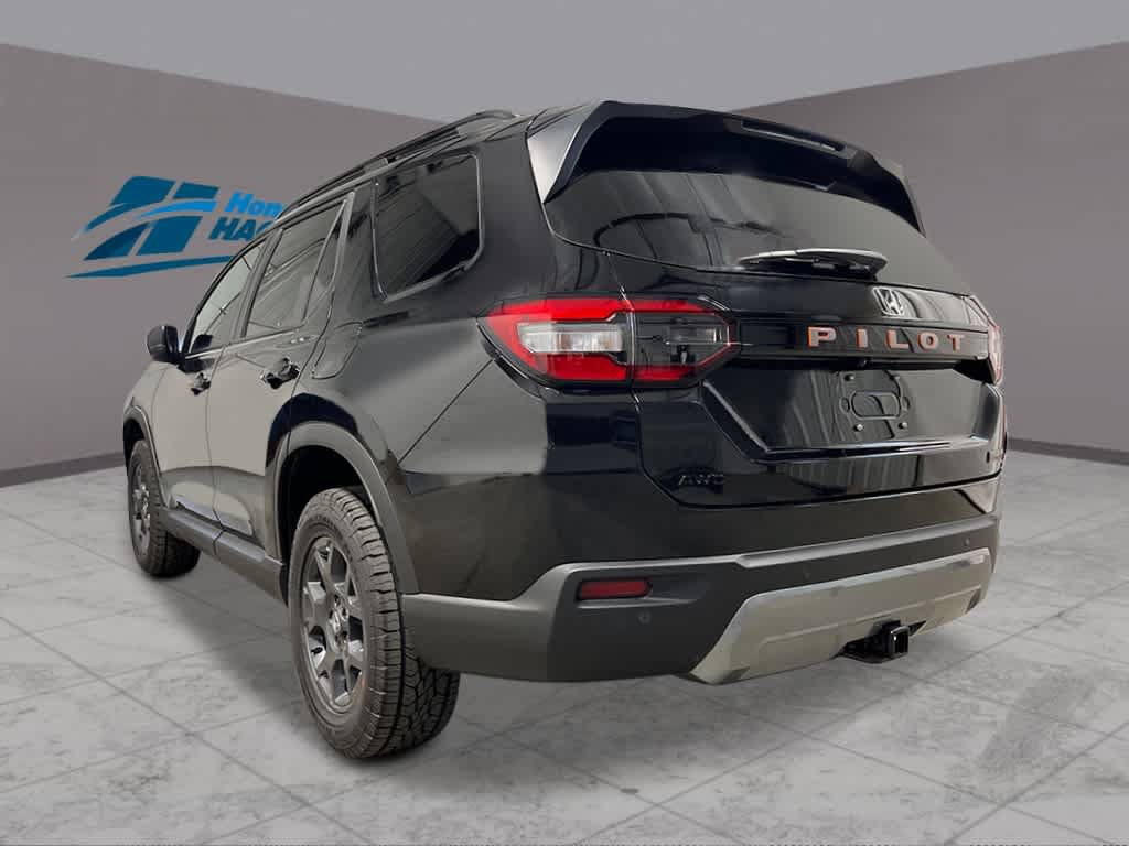 New 2026 Honda Pilot TrailSport image 3