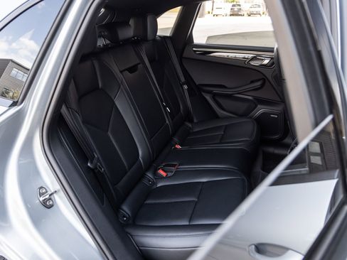 Certified 2026 Porsche Macan AWD/4WD image 39