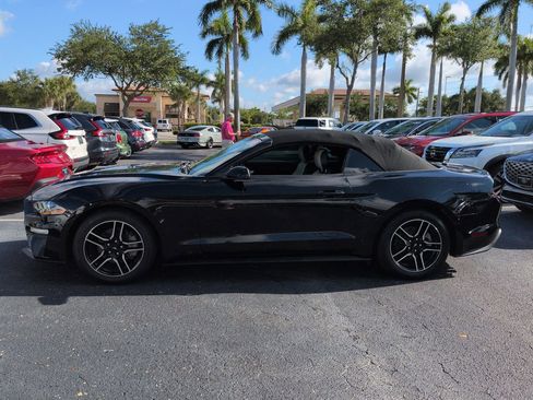 Used 2018 Ford Mustang Premium RWD image 6