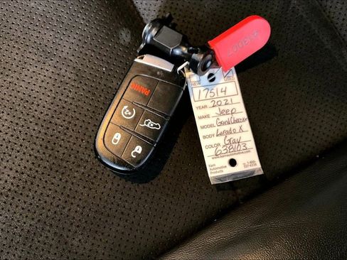 Used 2021 Jeep Grand Cherokee Laredo X image 10