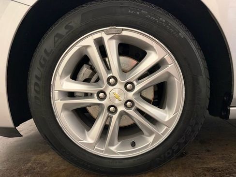 Used 2018 Chevrolet Cruze LT image 10