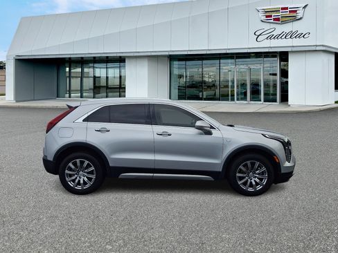Used 2019 Cadillac XT4 Premium Luxury w/ Driver Awareness Package FWD image 7