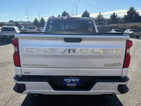 Used 2022 Chevrolet Silverado 1500 High Country w/ Technology Package image 6
