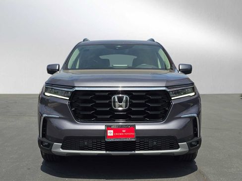 Used 2025 Honda Pilot Elite image 8
