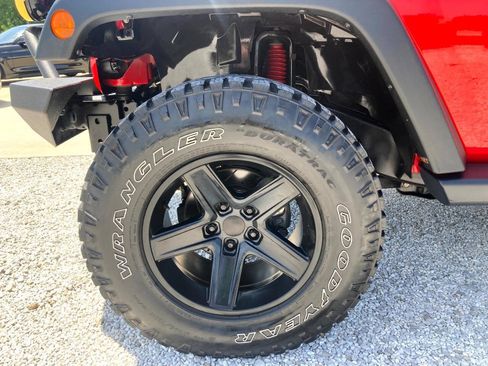 Used 2015 Jeep Wrangler Unlimited Sport w/ Quick Order Package 24S AWD/4WD image 21