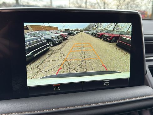 Used 2024 GMC Yukon XL AT4 image 20