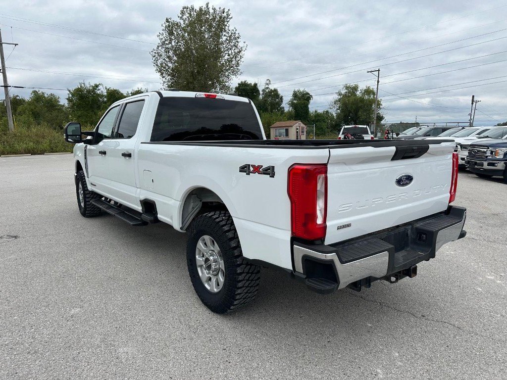 Used 2024 Ford F250 XLT AWD/4WD image 6