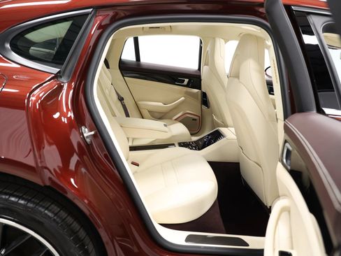 Used 2022 Porsche Panamera image 77