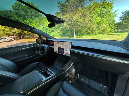 Used 2022 Tesla Model X Plaid AWD/4WD image 16