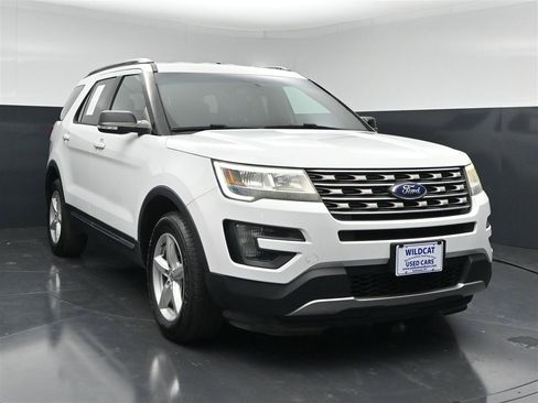 Used 2016 Ford Explorer XLT AWD/4WD image 1