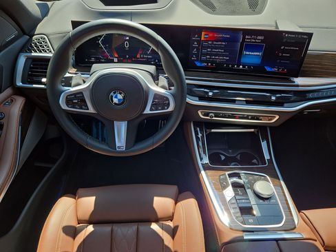 Certified 2024 BMW X5 xDrive40i w/ M Sport Package AWD/4WD image 14