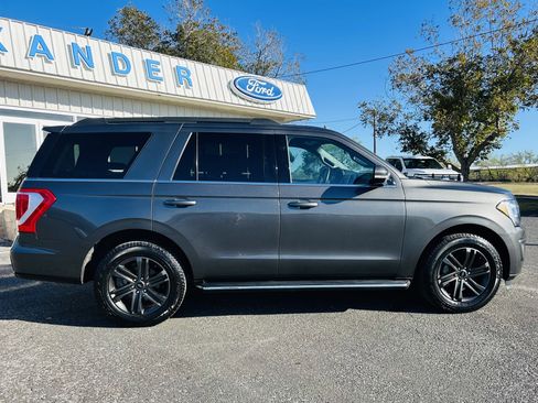 Used 2019 Ford Expedition XLT w/ Equipment Group 202A image 15