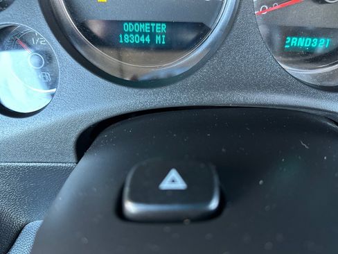 Used 2007 GMC Yukon XL SLT w/ SLT Preferred Equipment Group image 31