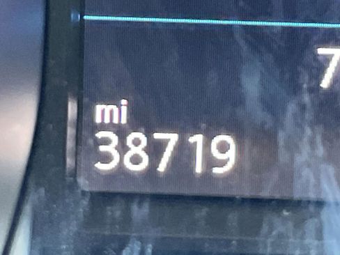 Used 2021 Volkswagen Tiguan SE image 30