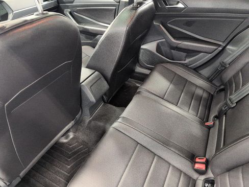 Used 2023 Volkswagen Jetta SE FWD image 21