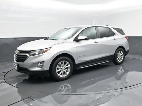 Used 2021 Chevrolet Equinox LT AWD/4WD image 2